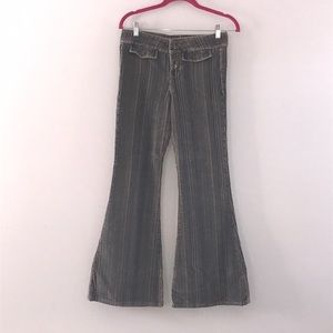 l.e.i.  BELL-BOTTOM JEANS